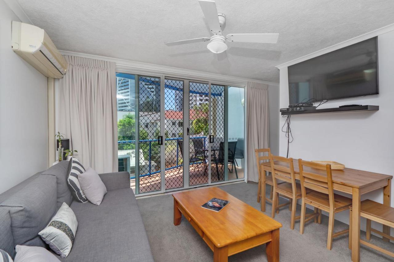 Surfers Beach Resort One Gold Coast Exterior photo