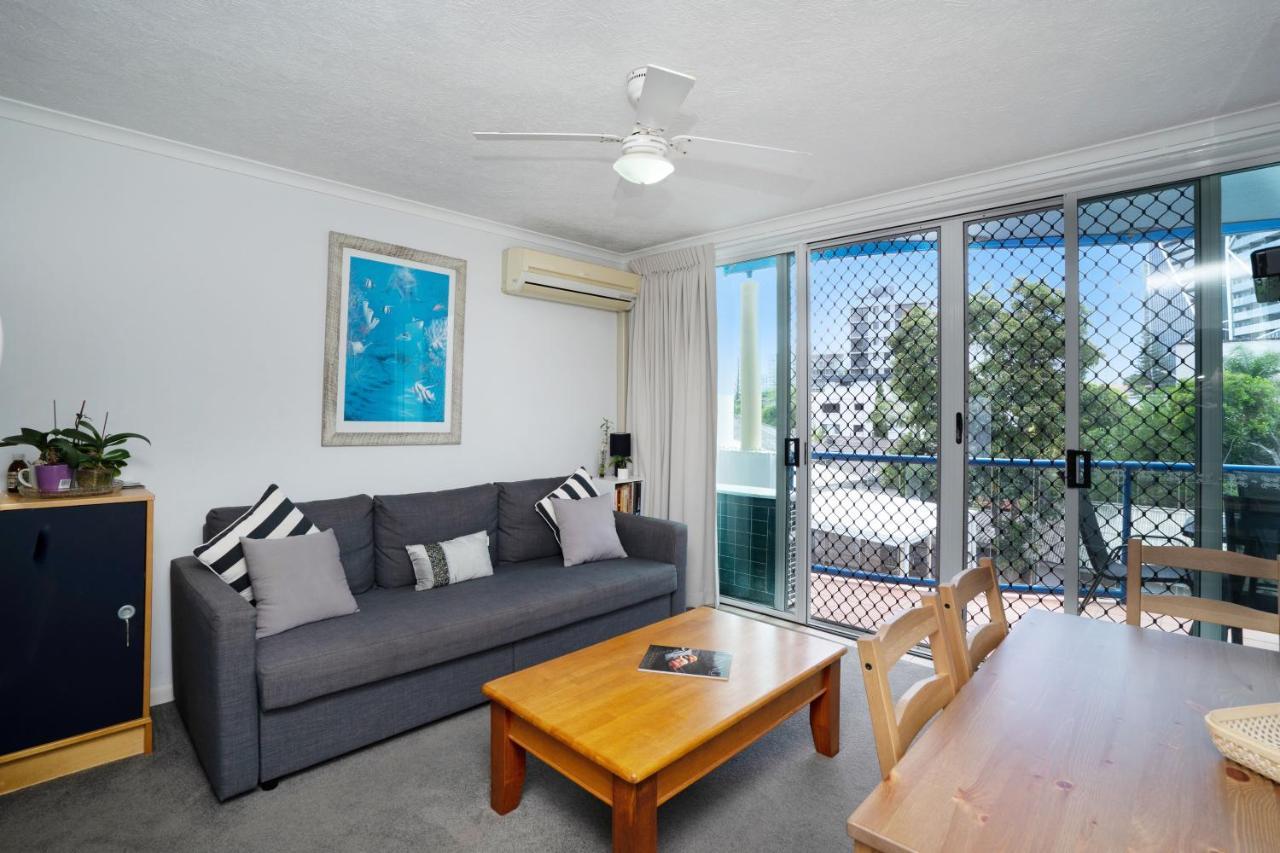 Surfers Beach Resort One Gold Coast Exterior photo