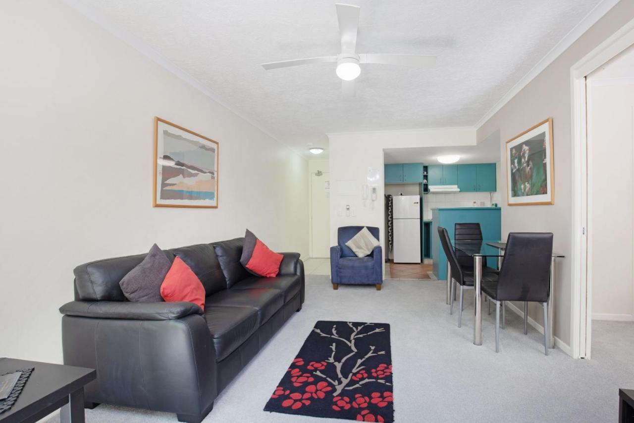 Surfers Beach Resort One Gold Coast Exterior photo